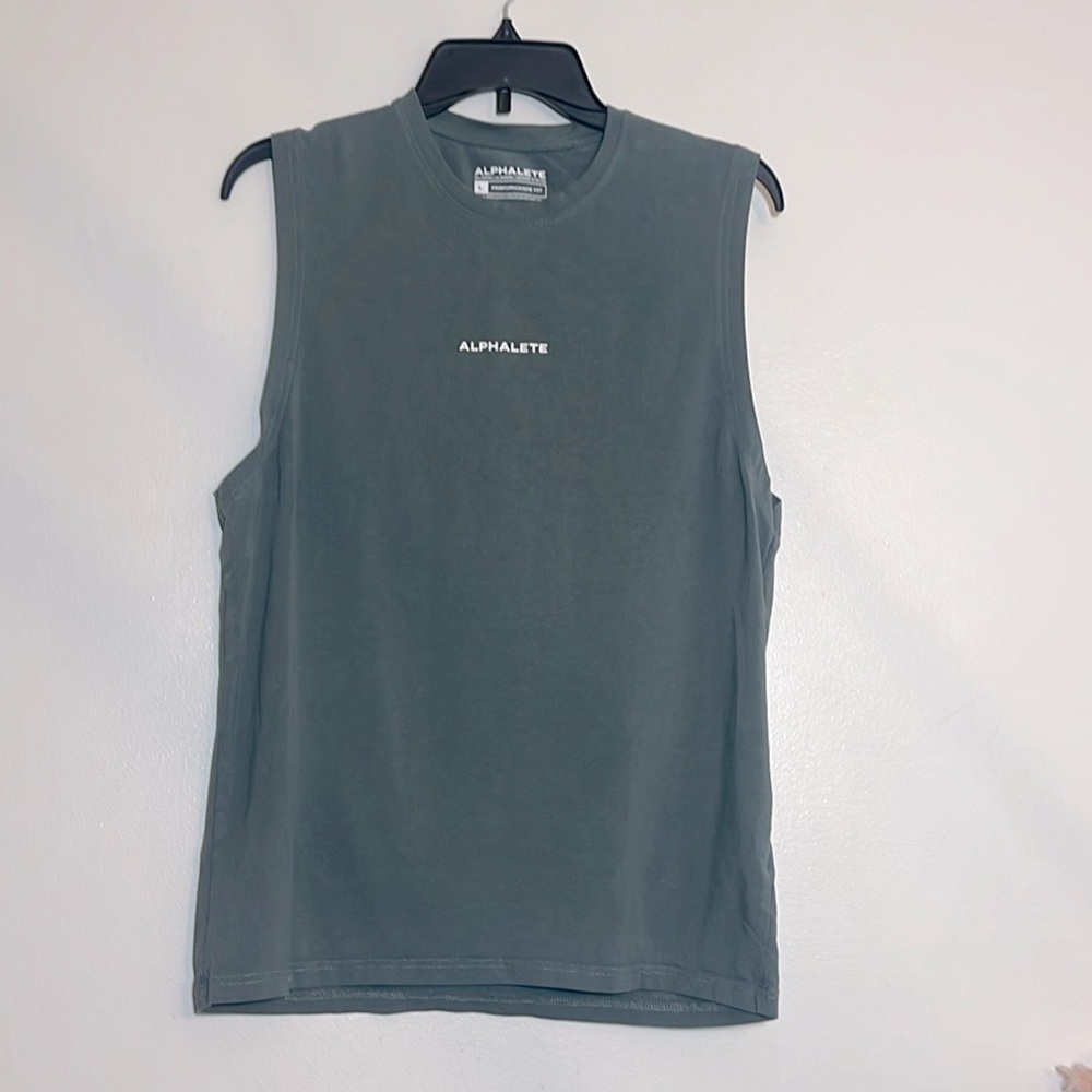 Alphalete Sleeveless Performance Fit Muscle Tank Top Large